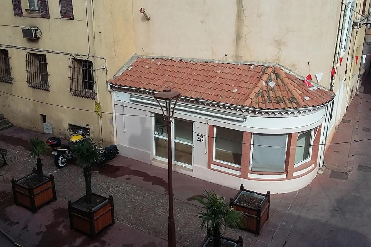 Magnifique Studio Au Coeur Historique De Fréjus Buitenkant foto