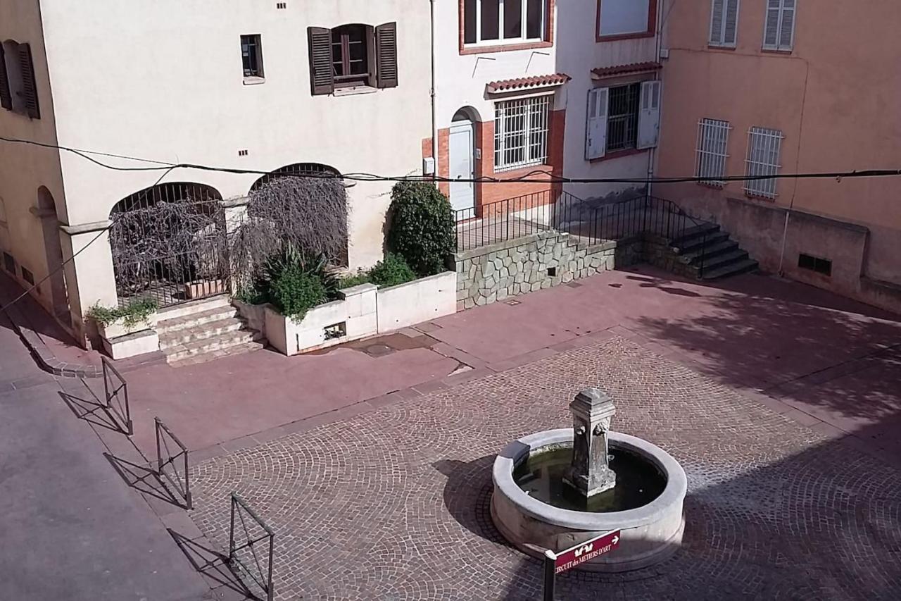 Magnifique Studio Au Coeur Historique De Fréjus Buitenkant foto